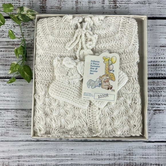 Vintage Knit Crochet Baby Infant White 3 Piece Sweater Hat Bootie Set 1000R - Picture 9 of 11